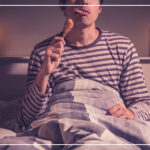 φαγητό αργά τη νύχτα και ροχαλητό